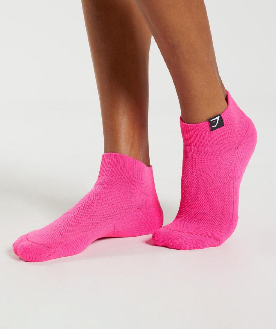 Calcetines Gymshark Woven Tab Sneaker 3pk Mujer Verde Rosas Fucsia | CO 3137WNB